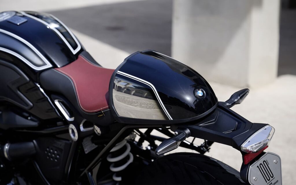 BMW Motorrad Mantes R Nine T 100 years selle de moto et capot de selle