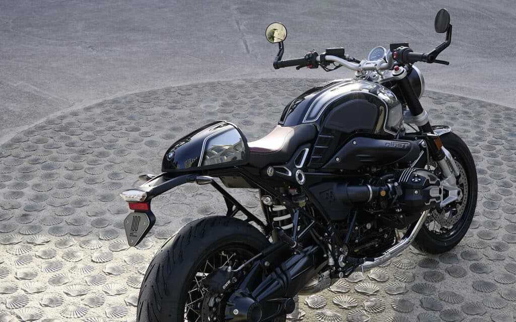 BMW Motorrad Mantes R Nine T 100 years  moto cruiser