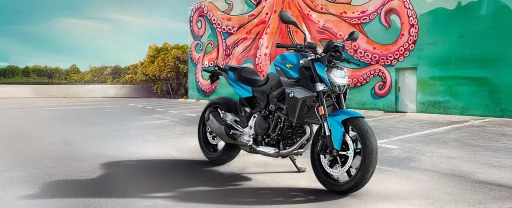 moto bmw f 900 r bleue