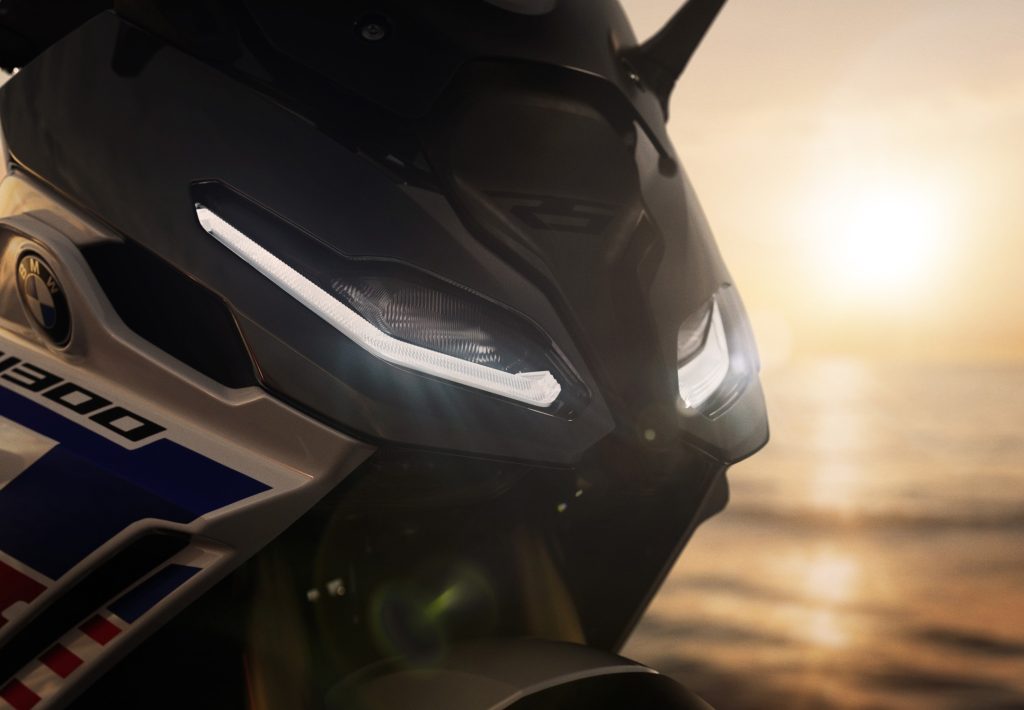 Nouvelle face avant LED BMW R 1300 RS