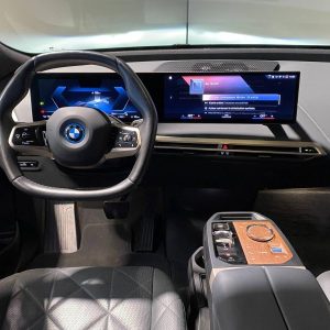 BMW iX xDrive50 523ch