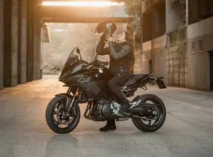 BMW Motorrad : BMW F 900 XR