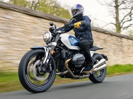 BMW Motorrad : BMW R 12